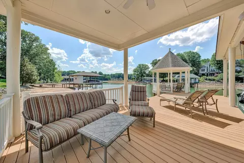 Exterior - 332 Saddleridge Dr, Penhook, VA 24137 photo 13 of 15