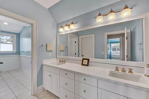 Bath - 332 Saddleridge Dr, Penhook, VA 24137 photo 6 of 12