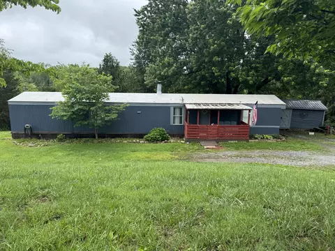 105 Idleway Ct, Vinton, VA 24179
