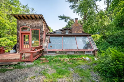 1073 Timberline Rd SE, Copper Hill, VA 24079