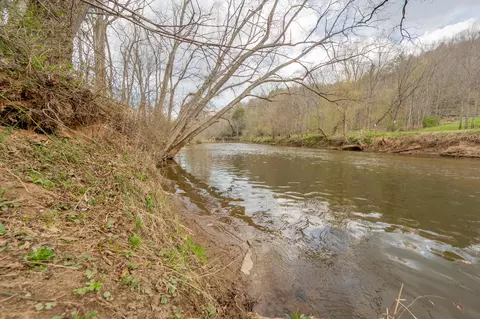 View/Area - 183 Pine Mountain Rd NE, Floyd, VA 24091 photo 4 of 5