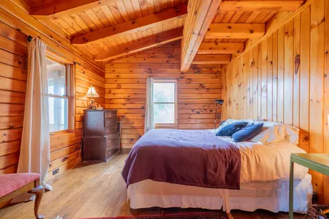 Bedroom - 183 Pine Mountain Rd NE, Floyd, VA 24091 photo 1 of 4