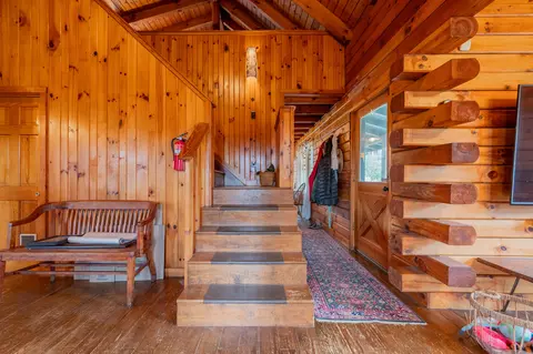 Entry Way - 183 Pine Mountain Rd NE, Floyd, VA 24091 photo 2 of 4