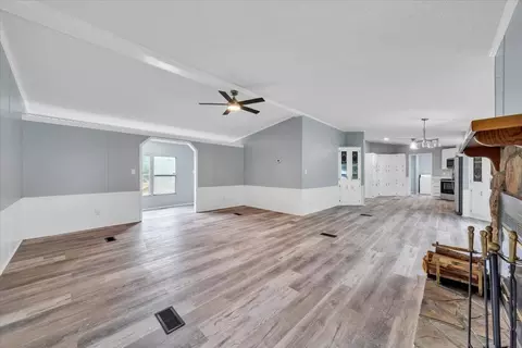 20459 Main St, Buchanan, VA 24066 photo 9