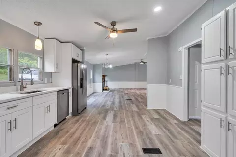 20459 Main St, Buchanan, VA 24066 photo 16