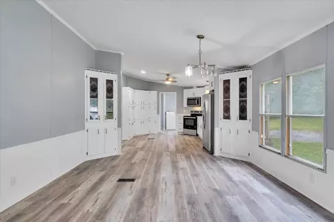 20459 Main St, Buchanan, VA 24066 photo 10