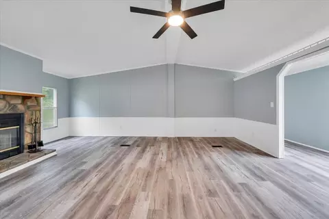 20459 Main St, Buchanan, VA 24066 photo 8