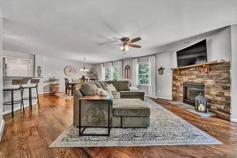 Living - 1040 Old Station Loop, Hardy, VA 24101 photo 3 of 3