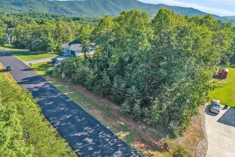 43 Thornblade Way, Blue Ridge, VA 24064