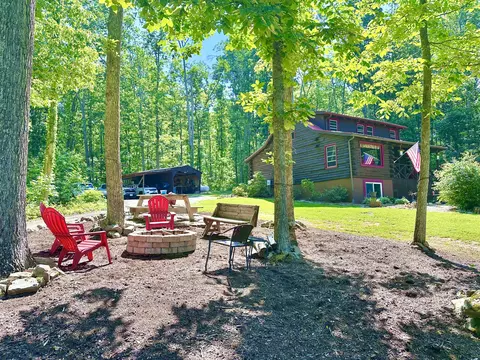 280 Oak Ridge Dr, Millboro, VA 24460