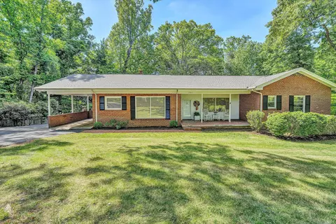 1307 Valley View Rd, Martinsville, VA 24112
