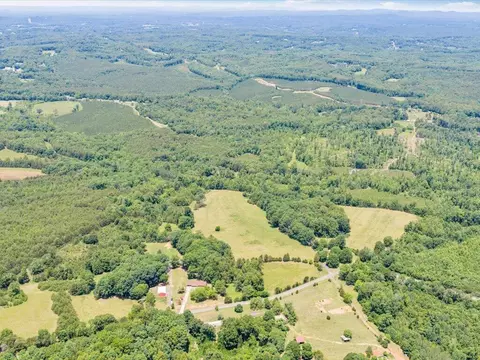 View/Area - 247 Powell Rd, Ridgeway, VA 24148 photo 2 of 17