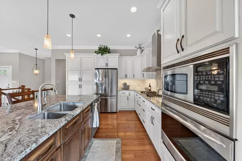 Kitchen - 104 St Christopher Ct, Moneta, VA 24121 photo 4 of 4