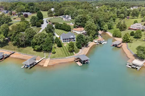 View/Area - 104 St Christopher Ct, Moneta, VA 24121 photo 7 of 10