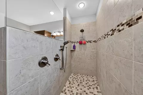 Bath - 104 St Christopher Ct, Moneta, VA 24121 photo 2 of 8