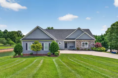 Exterior - 104 St Christopher Ct, Moneta, VA 24121 photo 12 of 13