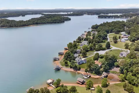 View/Area - 104 St Christopher Ct, Moneta, VA 24121 photo 9 of 10