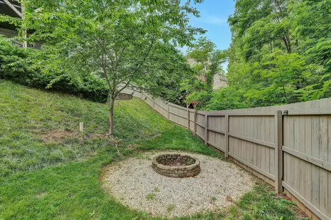 Exterior - 2750 Mcvitty Rd, Roanoke, VA 24018 photo 12 of 14