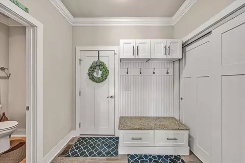 Entry Way - 2750 Mcvitty Rd, Roanoke, VA 24018 photo 5 of 7