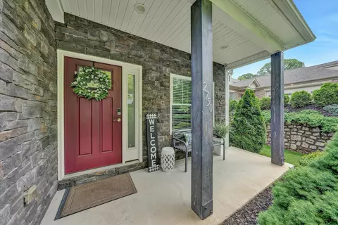 Exterior - 2750 Mcvitty Rd, Roanoke, VA 24018 photo 4 of 14