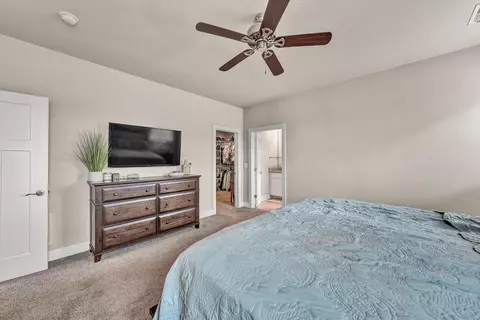 Bedroom - 2750 Mcvitty Rd, Roanoke, VA 24018 photo 2 of 7