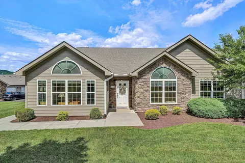 5432 Orchard Villas Cir, Roanoke, VA 24019