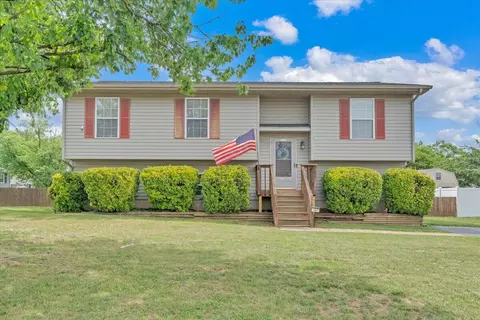 157 Clubhouse Dr, Roanoke, VA 24019