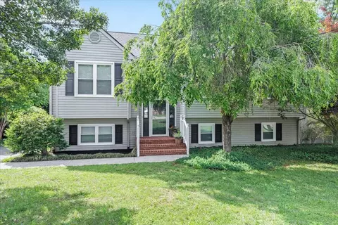 2105 Plum St, Salem, VA 24153