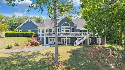 140 Peaks View Dr, Moneta, VA 24121