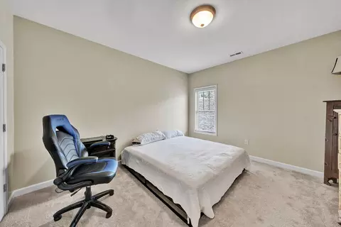 Bedroom - 7005 Mountain Spring Trl, Roanoke, VA 24018 photo 3 of 4