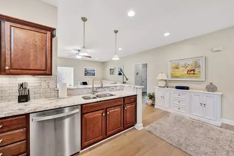 Kitchen - 7005 Mountain Spring Trl, Roanoke, VA 24018 photo 3 of 4