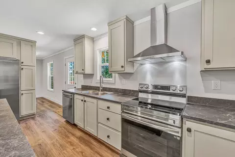 Kitchen - 4924 Horseshoe Bend Rd, Goodview, VA 24095 photo 4 of 4