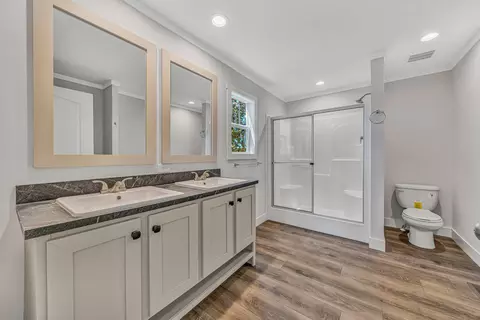 Bath - 4924 Horseshoe Bend Rd, Goodview, VA 24095 photo 1 of 1