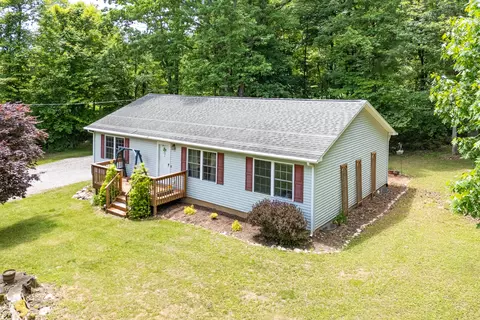 222 Greenwood Ln SE, Copper Hill, VA 24079