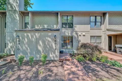 6912 Buck Crossing Dr, Roanoke, VA 24018
