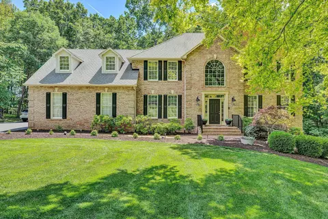 294 Grandview Dr, Troutville, VA 24175