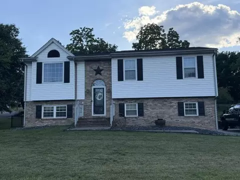 2111 Mill Ln, Salem, VA 24153