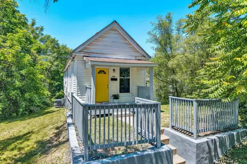506 6th St NW, Roanoke, VA 24016