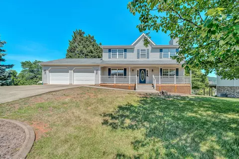 1920 High Crest Ct, Roanoke, VA 24012
