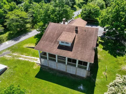 Exterior - 535 Boyd St, Buchanan, VA 24066 photo 14 of 15