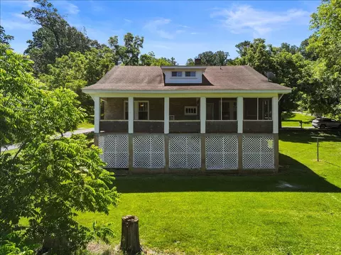 Exterior - 535 Boyd St, Buchanan, VA 24066 photo 13 of 15