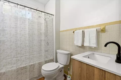 Bath - 535 Boyd St, Buchanan, VA 24066 photo 1 of 3