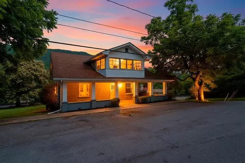 535 Boyd St, Buchanan, VA 24066