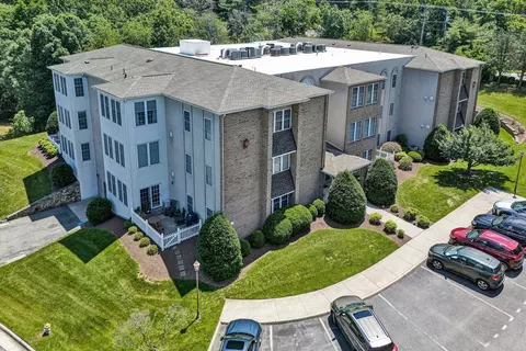 4825 Glen Ivy Ln SW #105, Roanoke, VA 24018