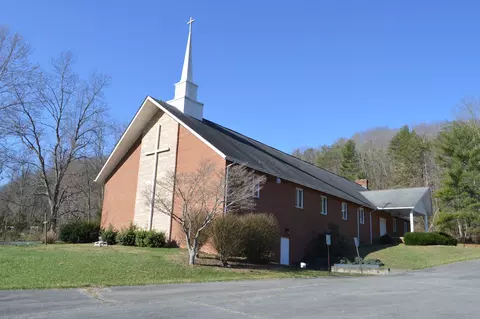 107 Mount Pleasant Dr, Covington, VA 24426