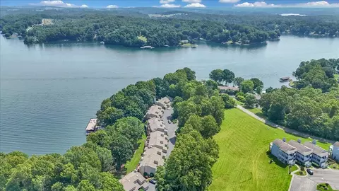 View/Area - 60 Windlass Pointe Dr, Moneta, VA 24121 photo 4 of 10