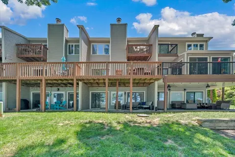 Exterior - 60 Windlass Pointe Dr, Moneta, VA 24121 photo 1 of 12