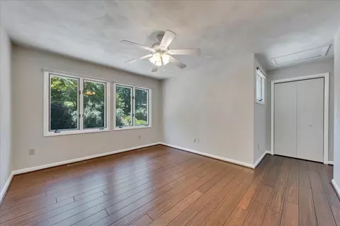 Bedroom - 60 Windlass Pointe Dr, Moneta, VA 24121 photo 2 of 4