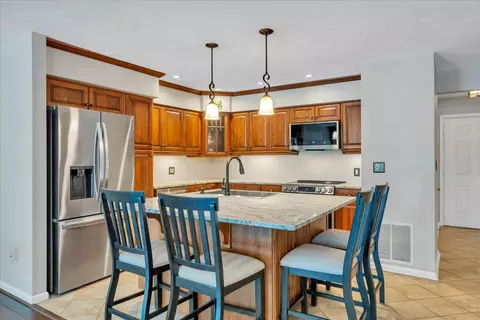 Kitchen - 60 Windlass Pointe Dr, Moneta, VA 24121 photo 4 of 5