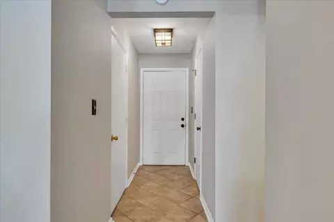 Entry Way - 60 Windlass Pointe Dr, Moneta, VA 24121 photo 1 of 3